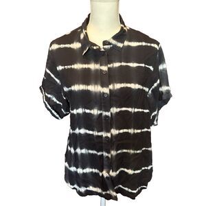 Velvet Heart Black White Tie Dye Short Sleeve Button Down M